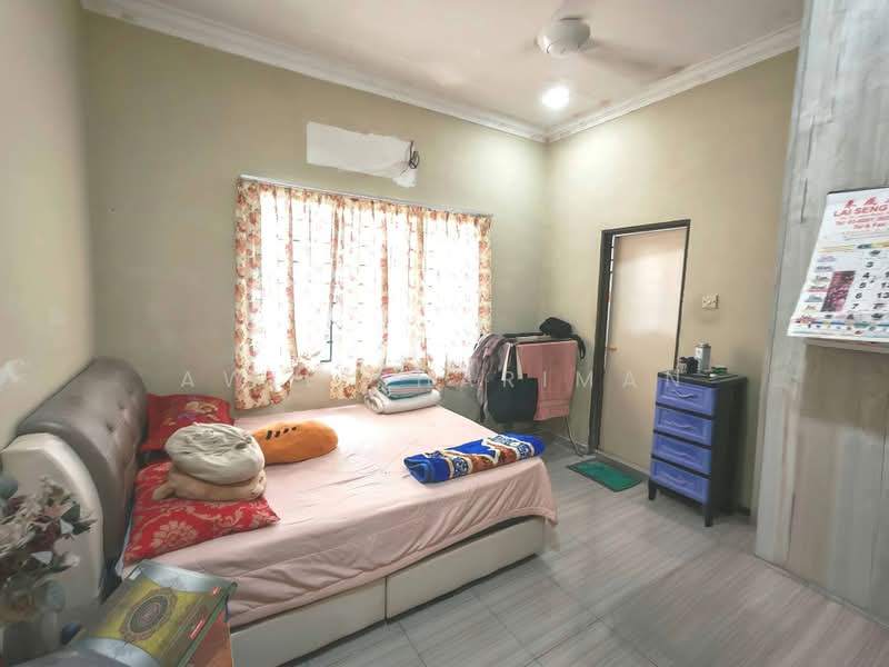Semi-Detached House for Sale in Taman Desa Melor (Serendah) - Awie Shariman - Bedroom - PropertyGuru.com.my