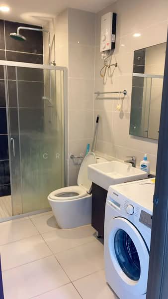 Kondominium untuk Dijual di Amberside @ Country Garden Danga Bay - Crystal Tan - Bathroom - PropertyGuru.com.my