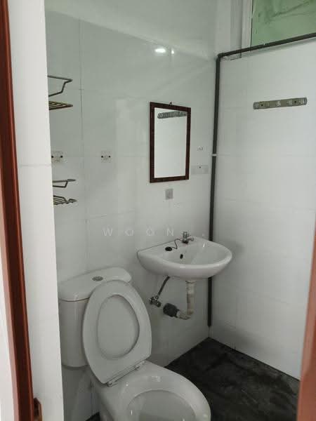 Rumah Teres 2-Tingkat untuk Dijual di Taman Belimbing Harmoni (Durian Tunggal) - Woon . - Bathroom - PropertyGuru.com.my