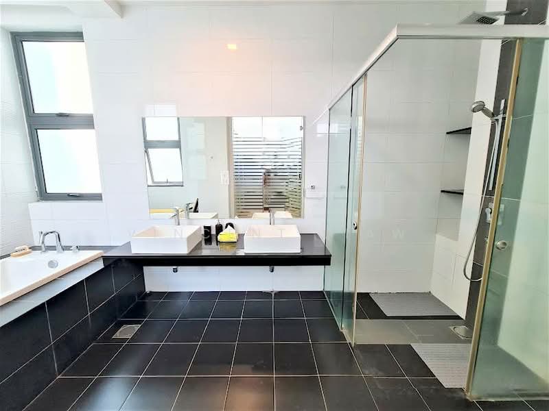Rumah Banglo untuk Dijual di Taman Sains Selangor (Kota Damansara) - Vincent Liaw - Bathroom - PropertyGuru.com.my