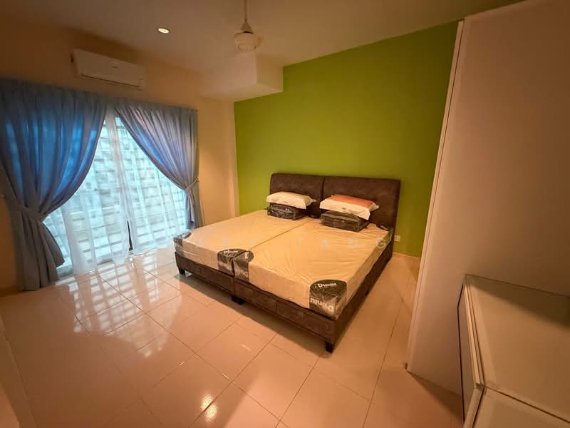3-storey Terraced House for Sale in Tiger Lane (Ipoh) - Gary Tang - Bedroom - PropertyGuru.com.my