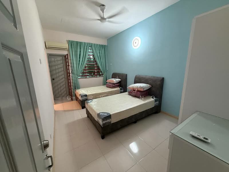 3-storey Terraced House for Sale in Tiger Lane (Ipoh) - Gary Tang - Bedroom - PropertyGuru.com.my