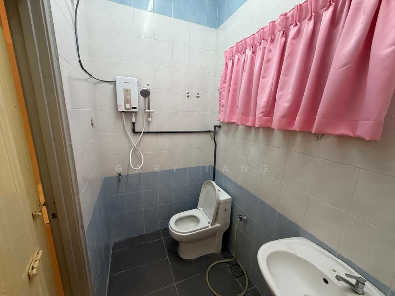 3-storey Terraced House for Sale in Tiger Lane (Ipoh) - Gary Tang - Bathroom - PropertyGuru.com.my