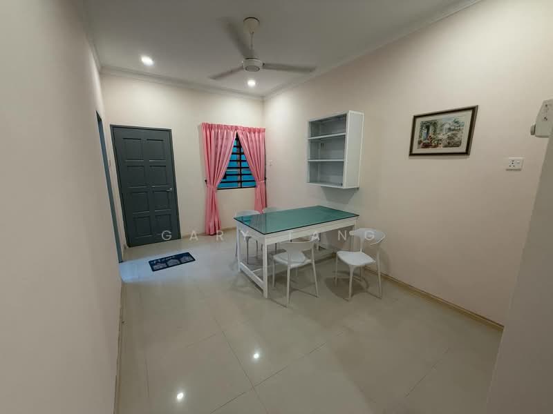 3-storey Terraced House for Sale in Tiger Lane (Ipoh) - Gary Tang - Dining Room - PropertyGuru.com.my