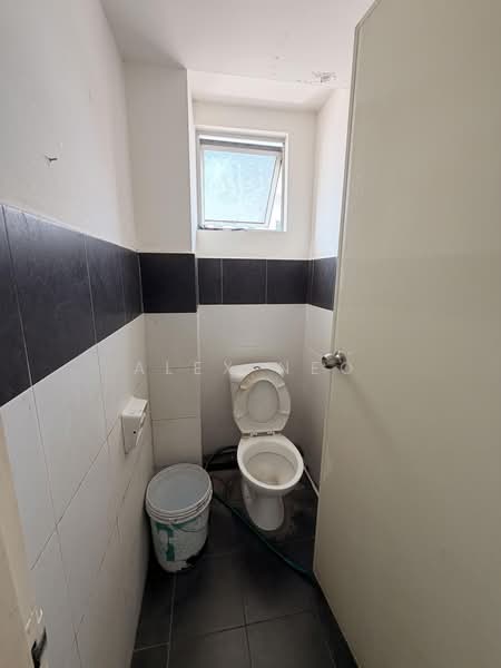 Shop / Office for Rent in Johor Bahru (Johor) - Alex Neo - Toilet 1 - PropertyGuru.com.my