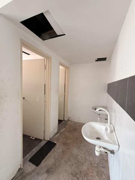 Shop / Office for Rent in Johor Bahru (Johor) - Alex Neo - 2 Toilets - PropertyGuru.com.my