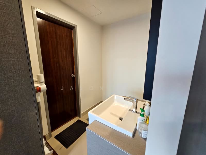 Servis Apartment untuk Dijual di G Residence - Jason Sim - Bathroom - PropertyGuru.com.my