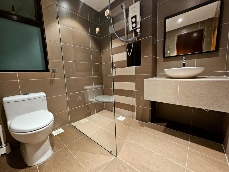 Servis Apartment untuk Dijual di G Residence - Jason Sim - Bathroom - PropertyGuru.com.my