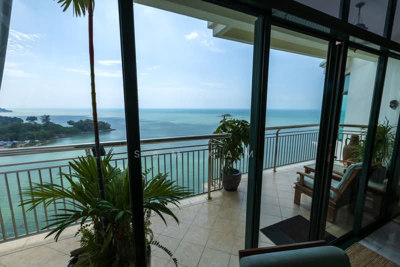 Kondominium untuk Dijual di Sri Golden Bay Condominium - Sam Kam - Balcony - PropertyGuru.com.my