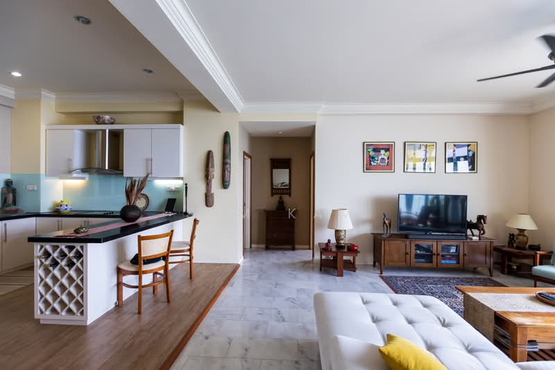 Kondominium untuk Dijual di Sri Golden Bay Condominium - Sam Kam - Kitchen - PropertyGuru.com.my