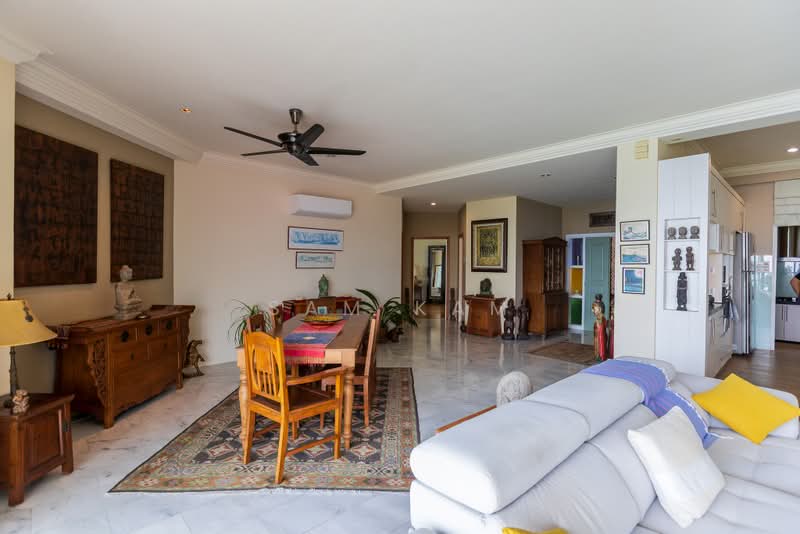 Kondominium untuk Dijual di Sri Golden Bay Condominium - Sam Kam - Living Room - PropertyGuru.com.my