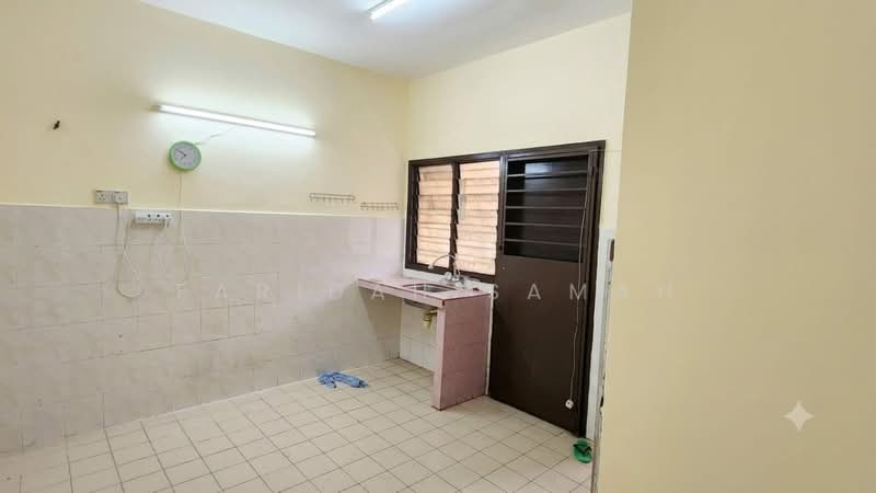 Rumah Teres 2 Tingkat untuk Disewa di Taman Universiti Bangi (Kajang) - Faridah Samah - Kitchen - PropertyGuru.com.my