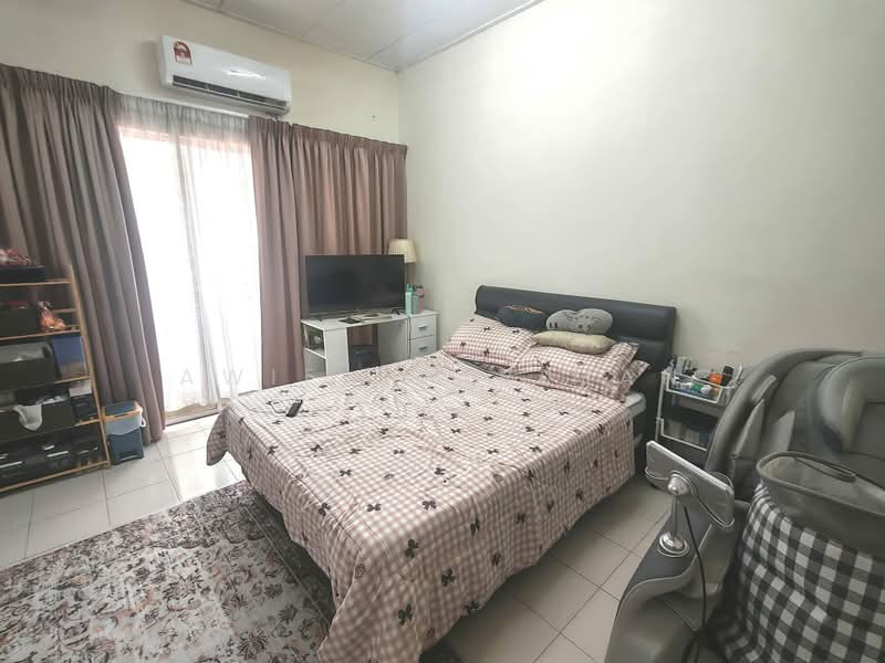 2-storey Terraced House for Sale in Alam Suria (Puncak Alam) - Awie Shariman - Bedroom - PropertyGuru.com.my