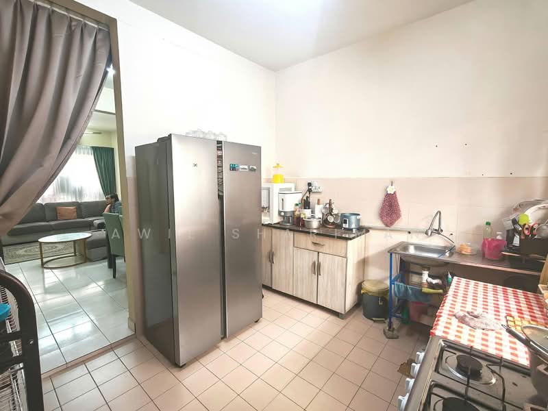 2-storey Terraced House for Sale in Alam Suria (Puncak Alam) - Awie Shariman - Kitchen - PropertyGuru.com.my