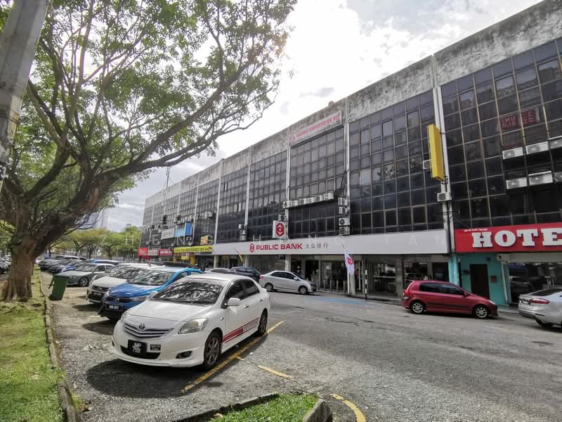 Shop for Rent in Ulu Kelang (Selangor) - Zheng Hong Tan - Exterior - PropertyGuru.com.my