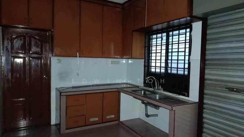 Commercial Semi-D for Rent in Taman Pelangi (Johor Bahru) - Edwin Toh - Kitchen - PropertyGuru.com.my