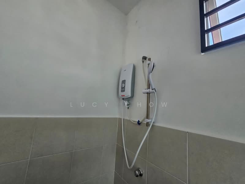 2-storey Terraced House for Rent in Taman Kundang Jaya (Rawang) - Lucy Chow - Bathroom - PropertyGuru.com.my