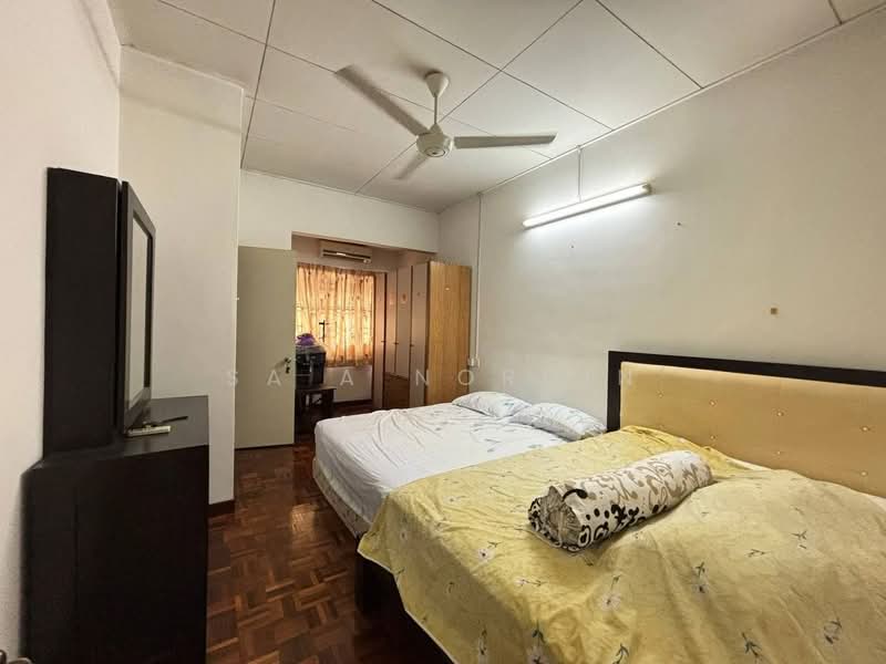 2-storey Terraced House for Sale in Seksyen 5 (Kota Damansara) - Sa'a Nordin - Bedroom - PropertyGuru.com.my