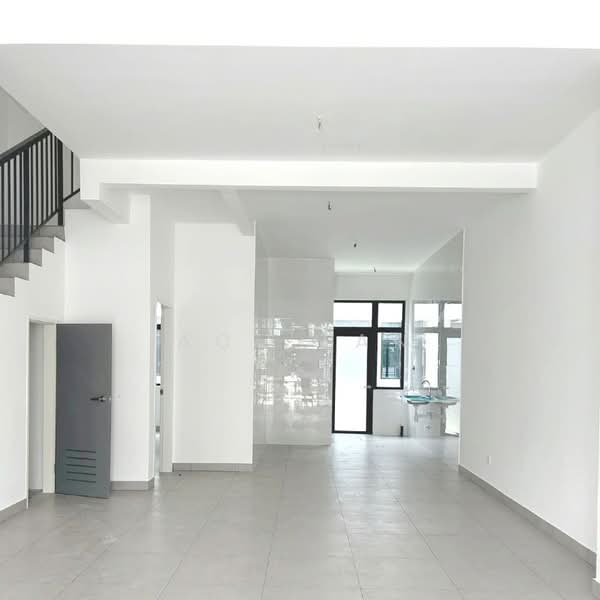 Rumah Teres 2 Tingkat untuk Dijual di Taman Eco Cascadia (Tebrau) - Ace Tan - Living Room - PropertyGuru.com.my