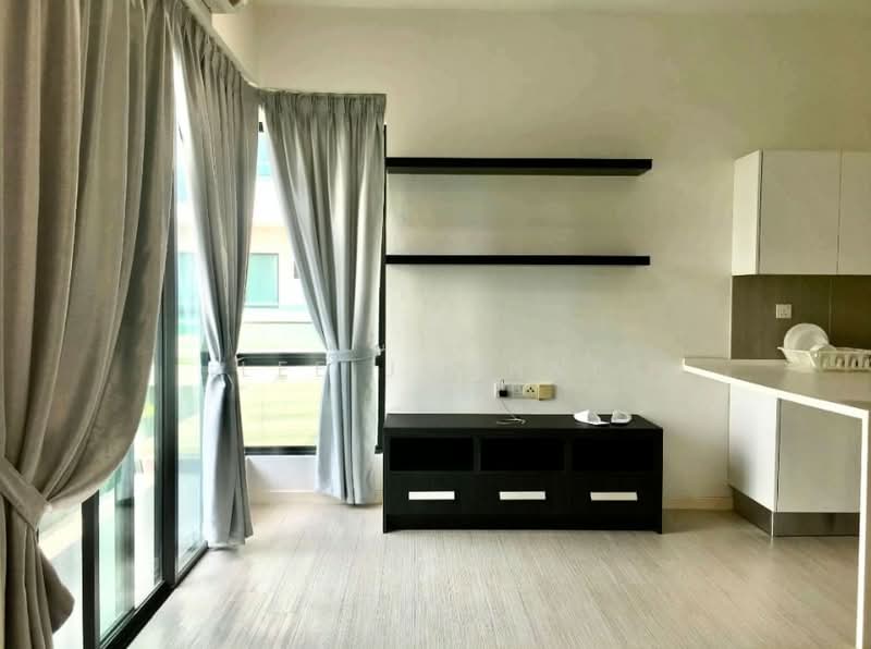 Service Residence for Rent at The Grand @ Kelana Damansara Suite - Lee Joanne - Living Room - PropertyGuru.com.my