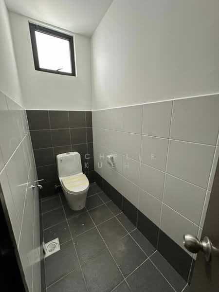 Kedai untuk Disewa di Taman Ekoperniagaan (Senai) - Michelle Kueh - Bathroom - PropertyGuru.com.my