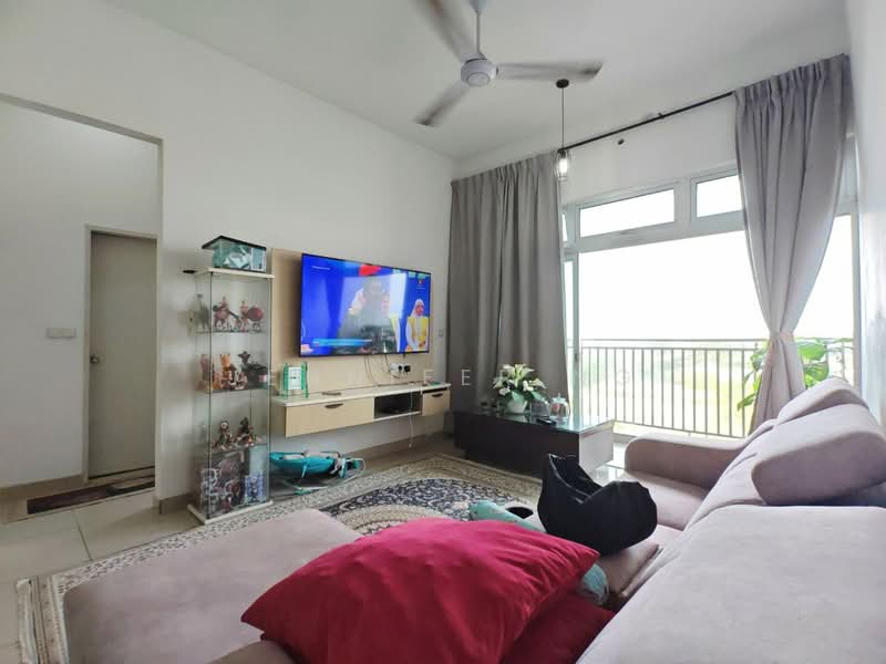 Kediaman Servis untuk Dijual di Centra Residences - Jennifer Ng - Living Room - PropertyGuru.com.my