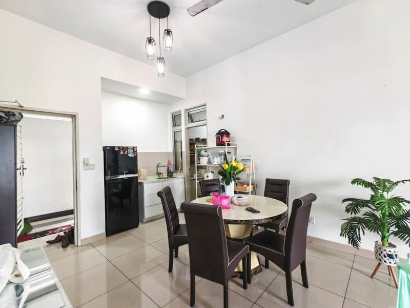 Kediaman Servis untuk Dijual di Centra Residences - Jennifer Ng - Kitchen - PropertyGuru.com.my