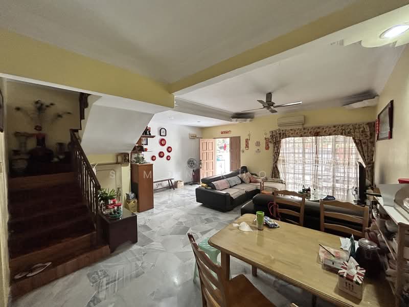 Rumah Teres 2 Tingkat untuk Dijual di Taman Sri Manja (Petaling Jaya) - Simon Khoo - Living Room - PropertyGuru.com.my