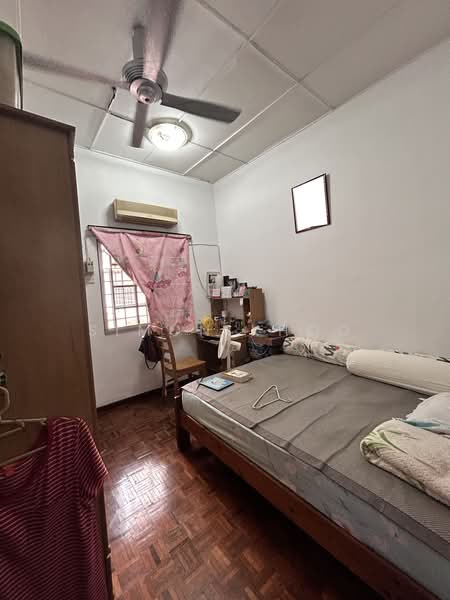 Rumah Teres 2 Tingkat untuk Dijual di Taman Sri Manja (Petaling Jaya) - Simon Khoo - Bedroom - PropertyGuru.com.my
