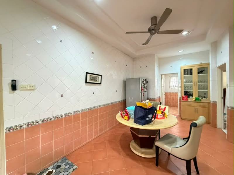 Bungalow for Sale in Bandar Country Homes (Rawang) - Vikram . - Kitchen - PropertyGuru.com.my
