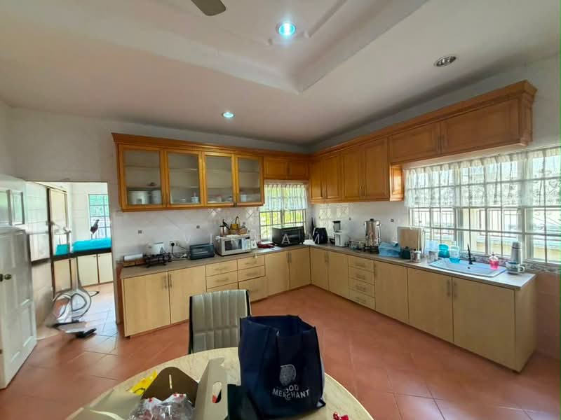 Bungalow for Sale in Bandar Country Homes (Rawang) - Vikram . - Kitchen - PropertyGuru.com.my