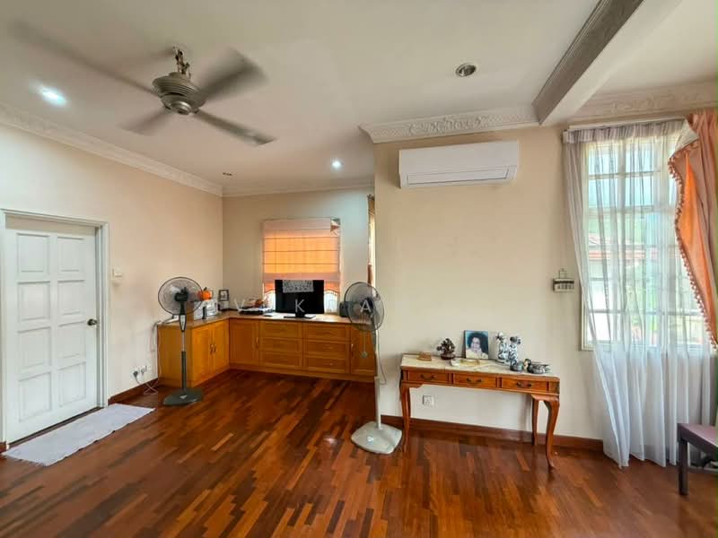 Bungalow for Sale in Bandar Country Homes (Rawang) - Vikram . - Living Room - PropertyGuru.com.my