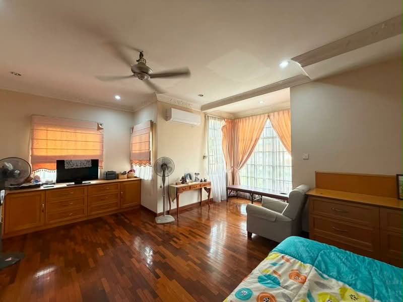 Bungalow for Sale in Bandar Country Homes (Rawang) - Vikram . - Bedroom - PropertyGuru.com.my