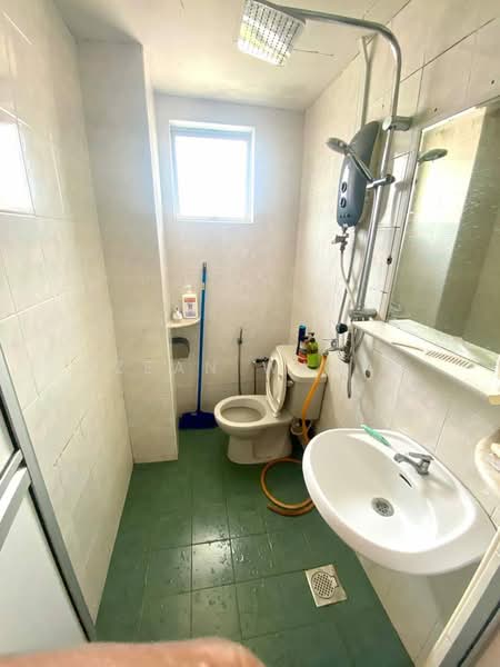 Condominium for Sale at D'Casa Condominium - Azean Wahab - Bathroom - PropertyGuru.com.my
