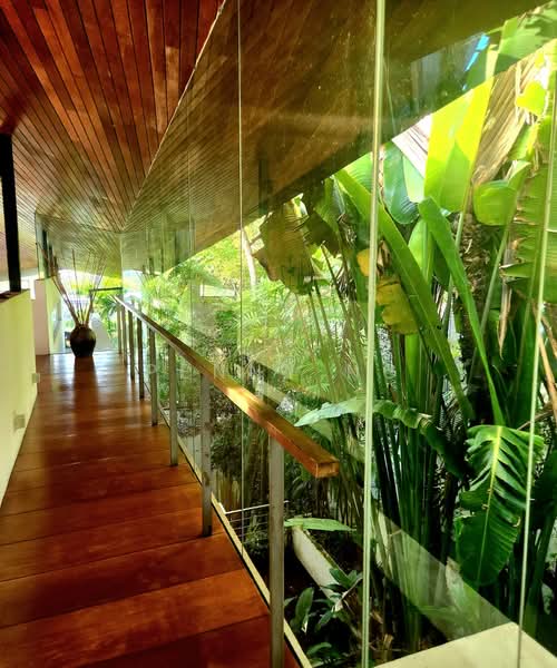 Bungalow for Sale in Bukit Gita Bayu (Seri Kembangan) - Penny Ng - Corridor - PropertyGuru.com.my