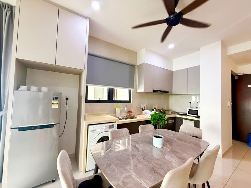 Condominium for Rent at Amberside @ Country Garden Danga Bay - Stella Chia - Kitchen - PropertyGuru.com.my