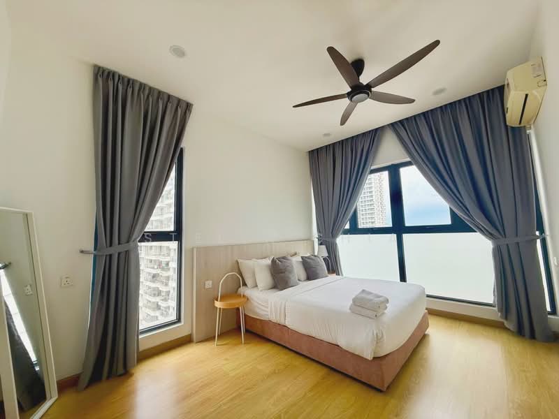 Condominium for Rent at Amberside @ Country Garden Danga Bay - Stella Chia - Bedroom - PropertyGuru.com.my
