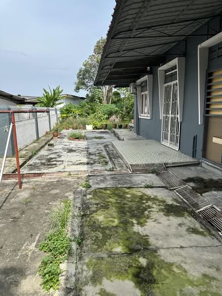 Bungalow House for Sale in Gedung Lalang (Ampangan) - Yusof Omar - PropertyGuru.com.my