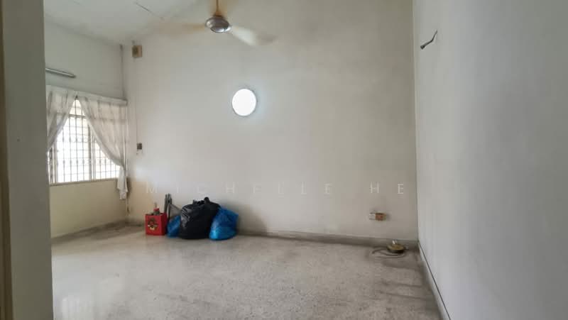 Rumah Teres 1 Tingkat untuk Dijual di Taman Perling (Perling) - Michelle He - Living Room - PropertyGuru.com.my