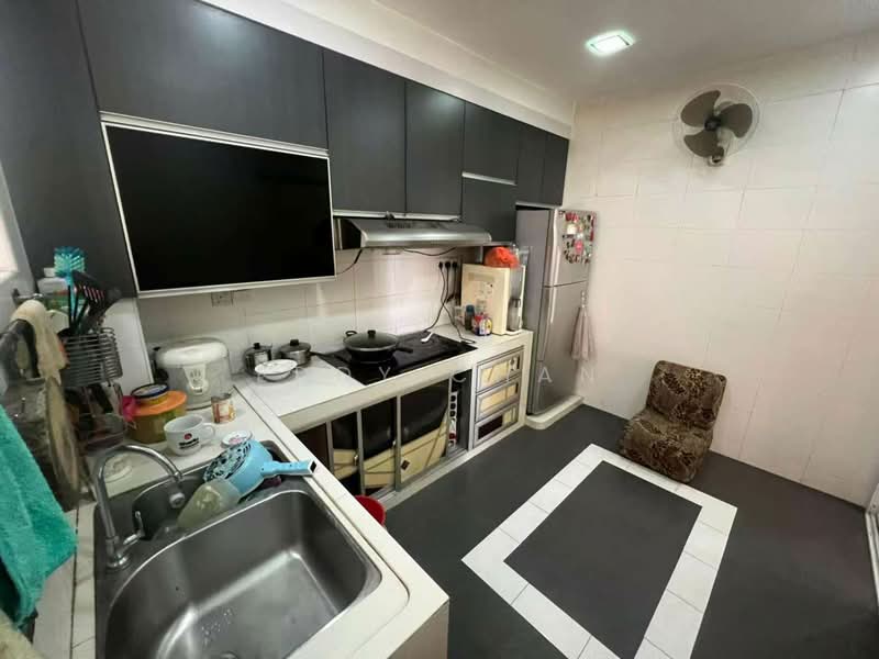 Pangsapuri untuk Dijual di Pangsapuri Persiaran Tanjung - Eddy Chan - Kitchen - PropertyGuru.com.my