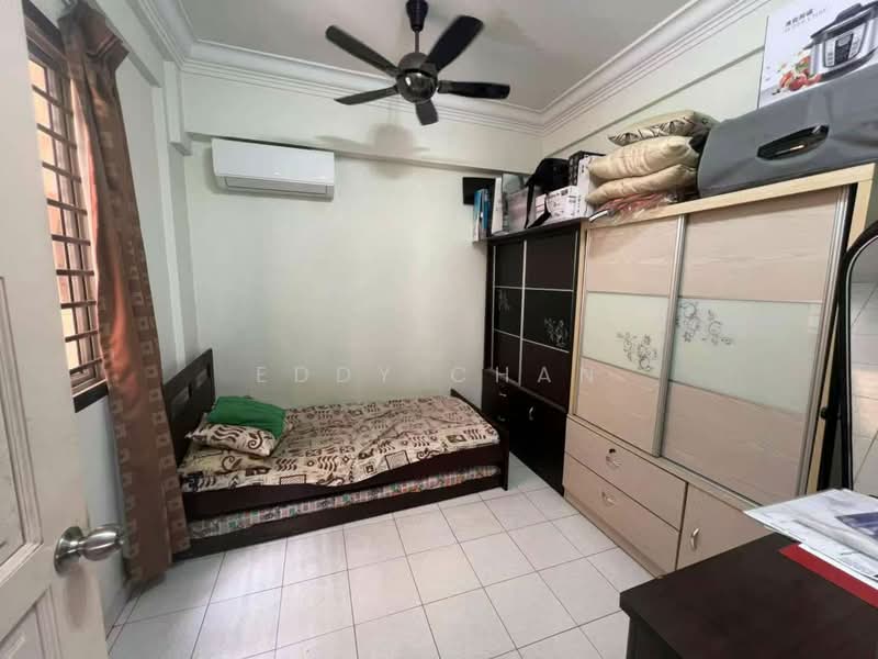 Pangsapuri untuk Dijual di Pangsapuri Persiaran Tanjung - Eddy Chan - Bedroom - PropertyGuru.com.my