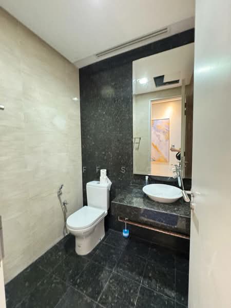 Servis Apartment untuk Disewa di Pavilion Residences - Jeff Siow - Bathroom - PropertyGuru.com.my
