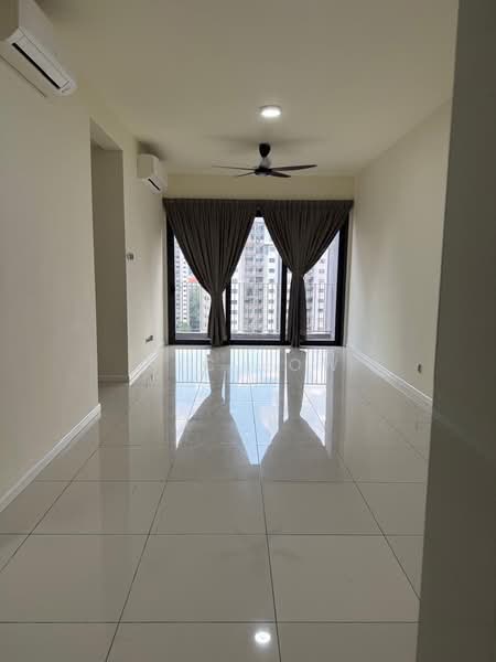 Servis Apartment untuk Disewa di The Era @ Duta North - Nic Low - Living Room - PropertyGuru.com.my