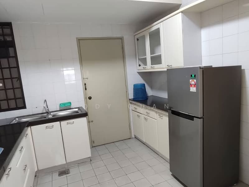 Kondominium untuk Dijual di Aloha Tower Condominium - Eddy Chan - Kitchen - PropertyGuru.com.my