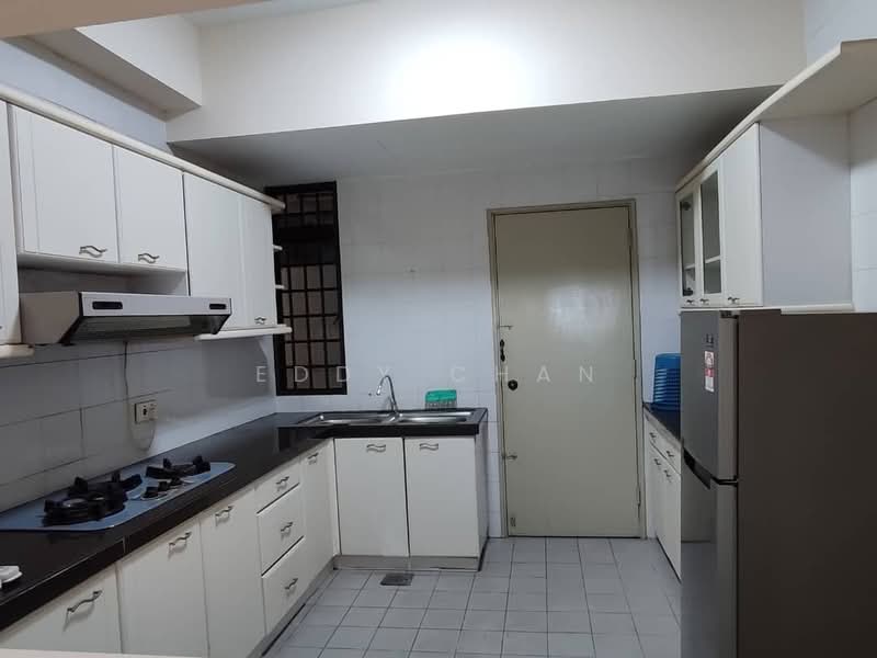 Kondominium untuk Dijual di Aloha Tower Condominium - Eddy Chan - Kitchen - PropertyGuru.com.my
