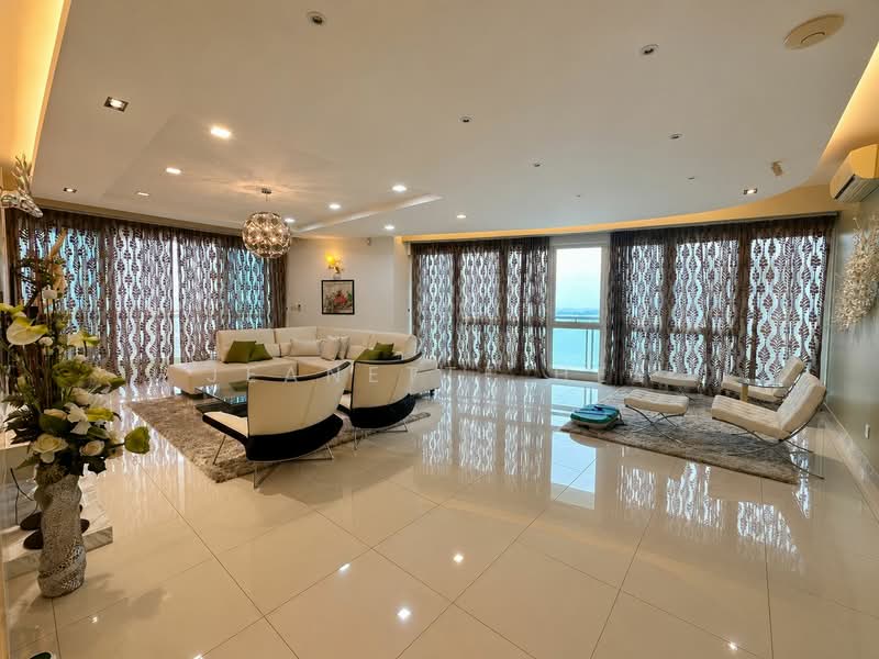 Kondominium untuk Dijual di Gurney Paragon - Jeanette Hee - Living Room - PropertyGuru.com.my