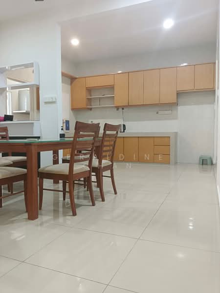 Rumah Teres 2 Tingkat untuk Disewa di Taman Sri Putra Mas (Sungai Buloh) - Geraldine Chan - Dining Room - PropertyGuru.com.my