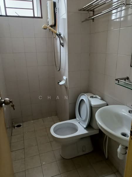 Servis Apartment untuk Disewa di Serviced Residence @ Casa Tiara - Chan JY - Bathroom - PropertyGuru.com.my