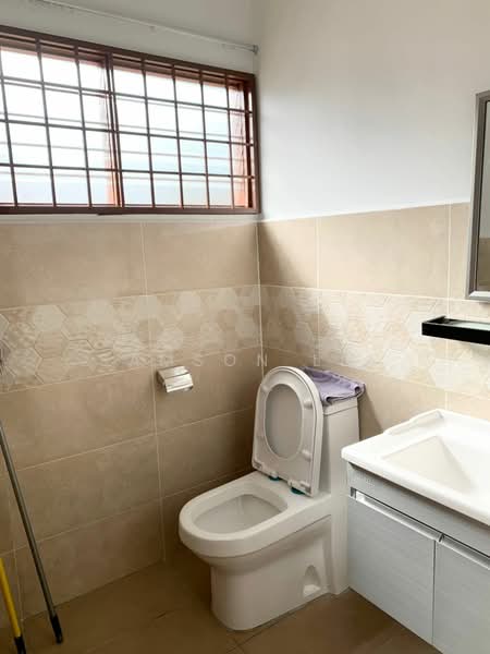 Rumah Banglo untuk Dijual di Bukit Sentosa (Rawang) - Samson Lee - Bathroom - PropertyGuru.com.my