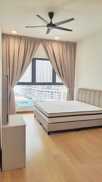 Kondominium untuk Disewa di Bay Point @ Country Garden Danga Bay - Stella Chia - Bedroom - PropertyGuru.com.my